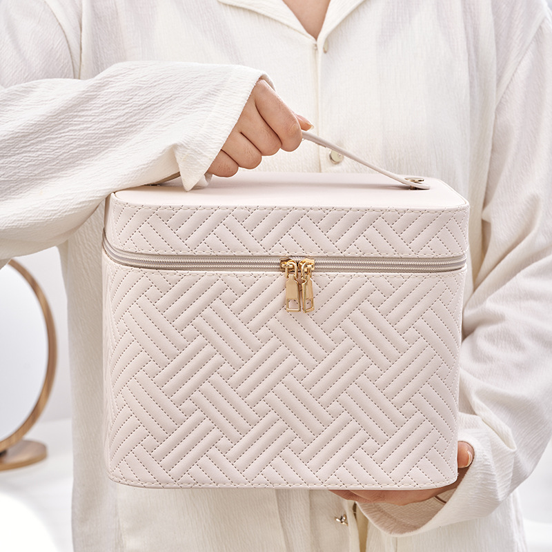 Luxury Waterproof Cosmetic Bag - Luxury Skincare Packaging Wholesale review and price